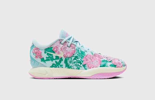 Nike LeBron 21 "Grandma’s Couch" (Glacier Blue)