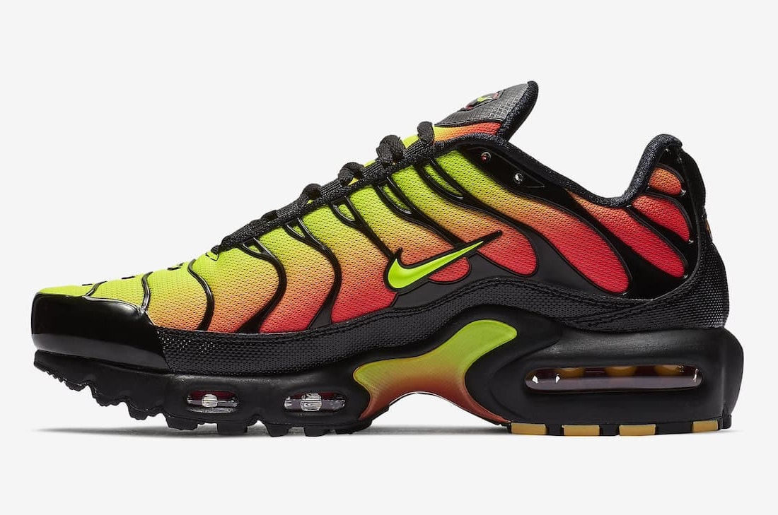 Nike Air Max Plus "Solar Red"