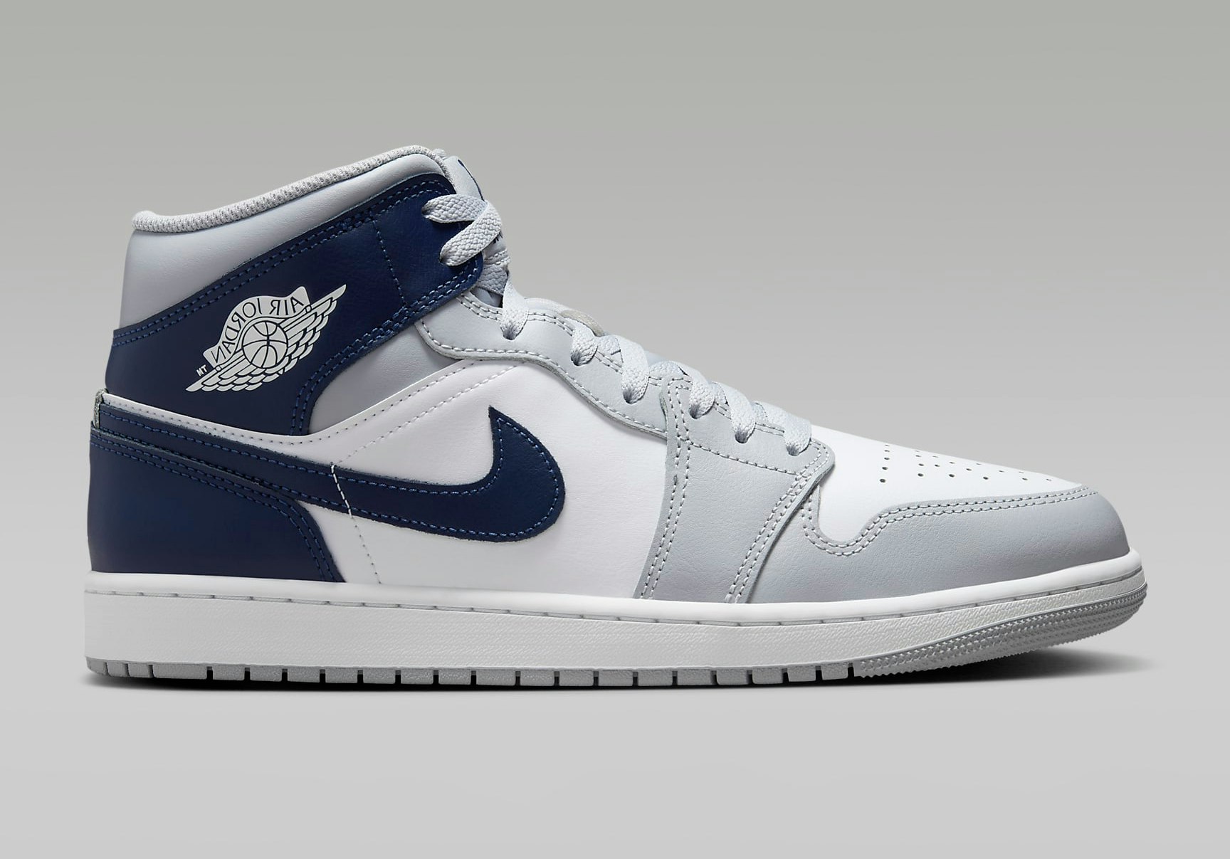Air Jordan 1 Mid "Midnight Navy"
