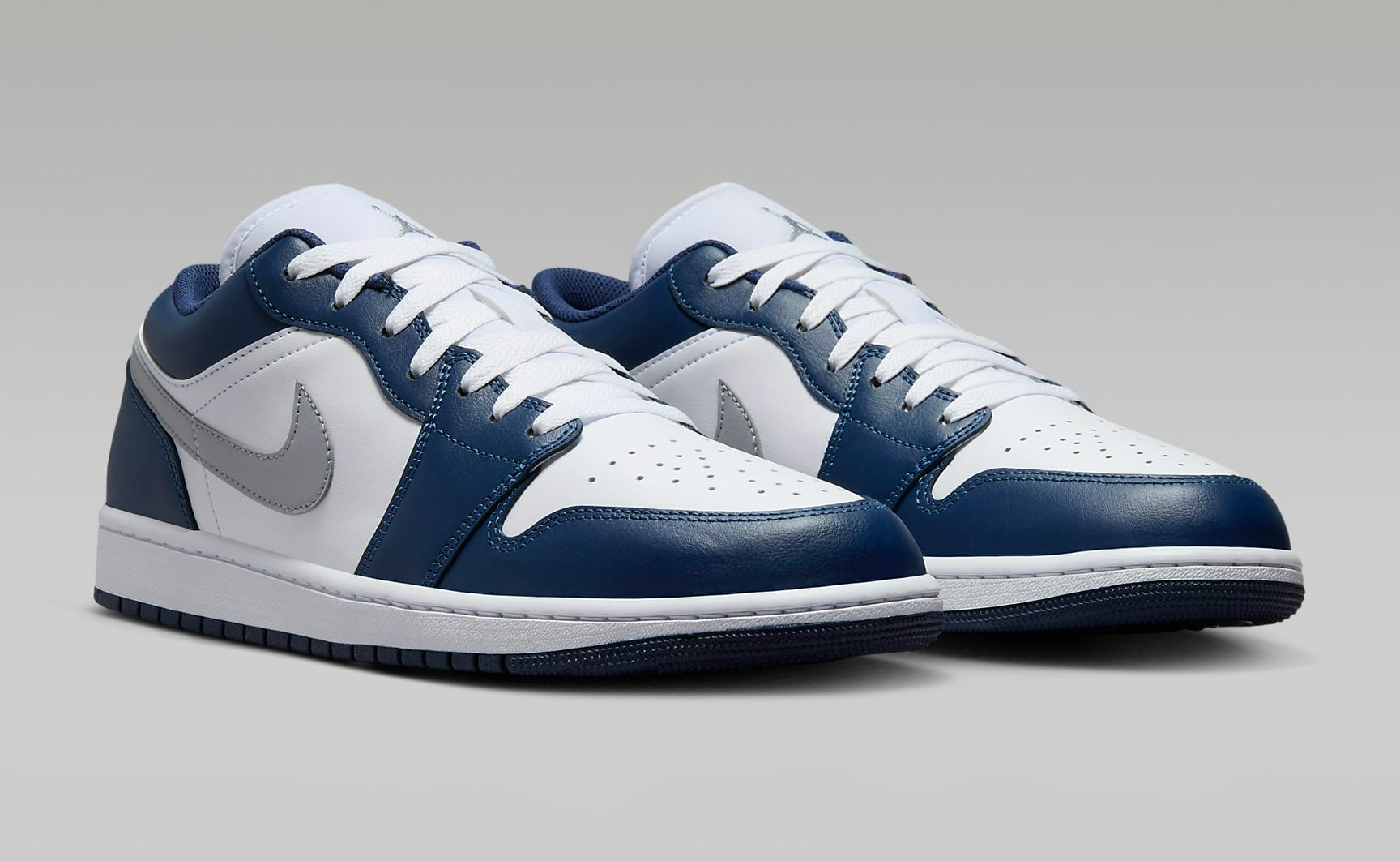Air Jordan 1 Low "Midnight Navy"