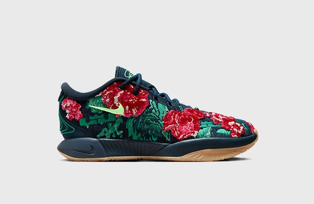 Nike LeBron 21 "Grandma’s Couch" (Armory Navy) Nike LeBron 21 "Grandma’s Couch" (Armory Navy)