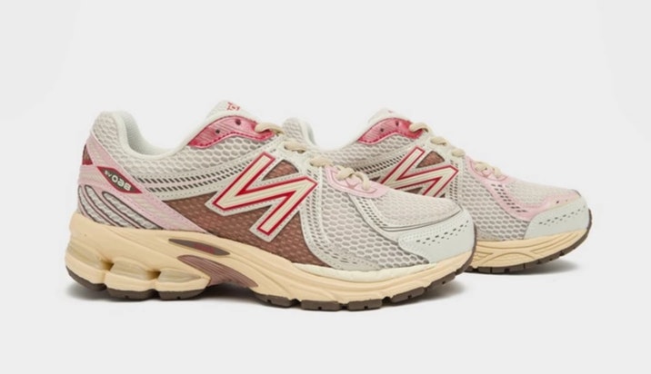 size? x New Balance 860v2 "Bacon"