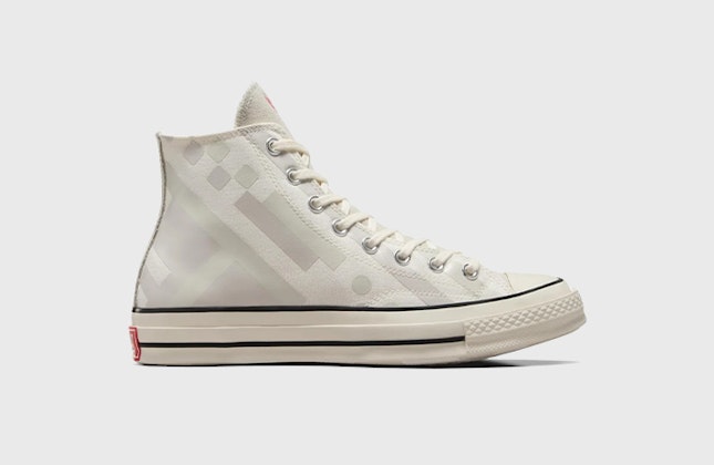 FC Liverpool x Converse Chuck 70 High "Moon Beam" FC Liverpool x Converse Chuck 70 High "Moon Beam"