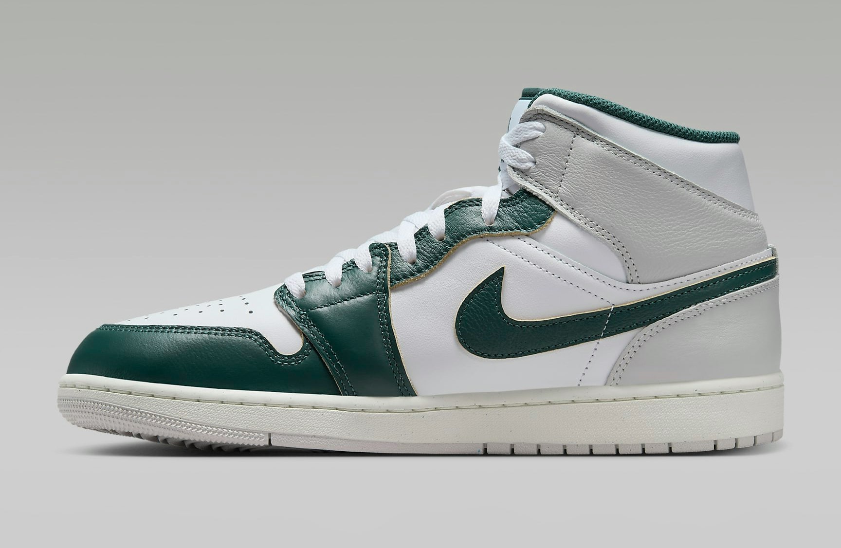 Air Jordan 1 Mid "Oxidized Green"