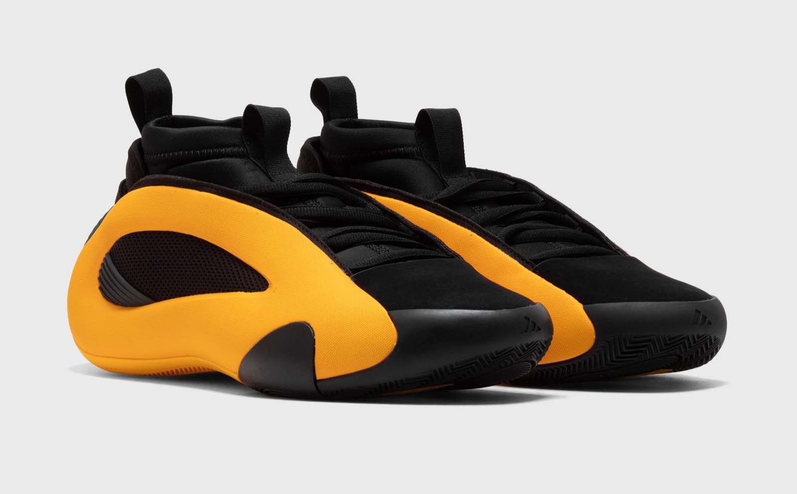 adidas Harden Volume 8 "Black/Yellow"