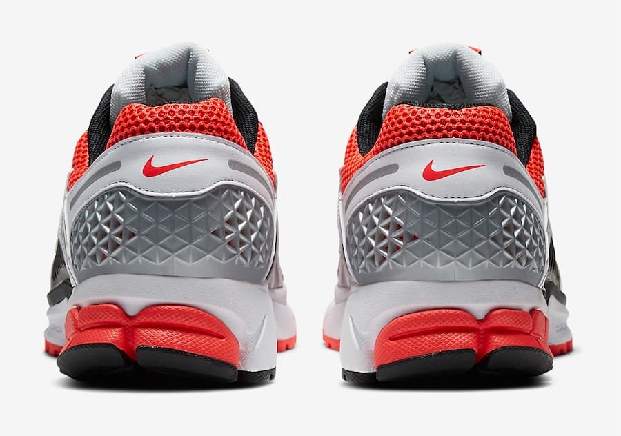 Nike Zoom Vomero 5 SE "Bright Crimson"
