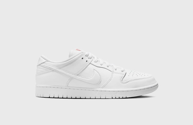 Nike SB Dunk Low "Triple White" Nike SB Dunk Low "Triple White"