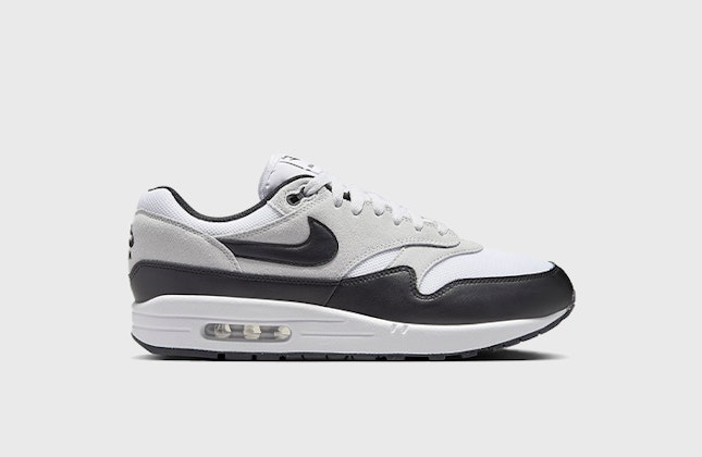 Nike Air Max 1 "Black/White" Nike Air Max 1 "Black/White"