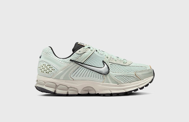 Nike Zoom Vomero 5 "Light Silver"