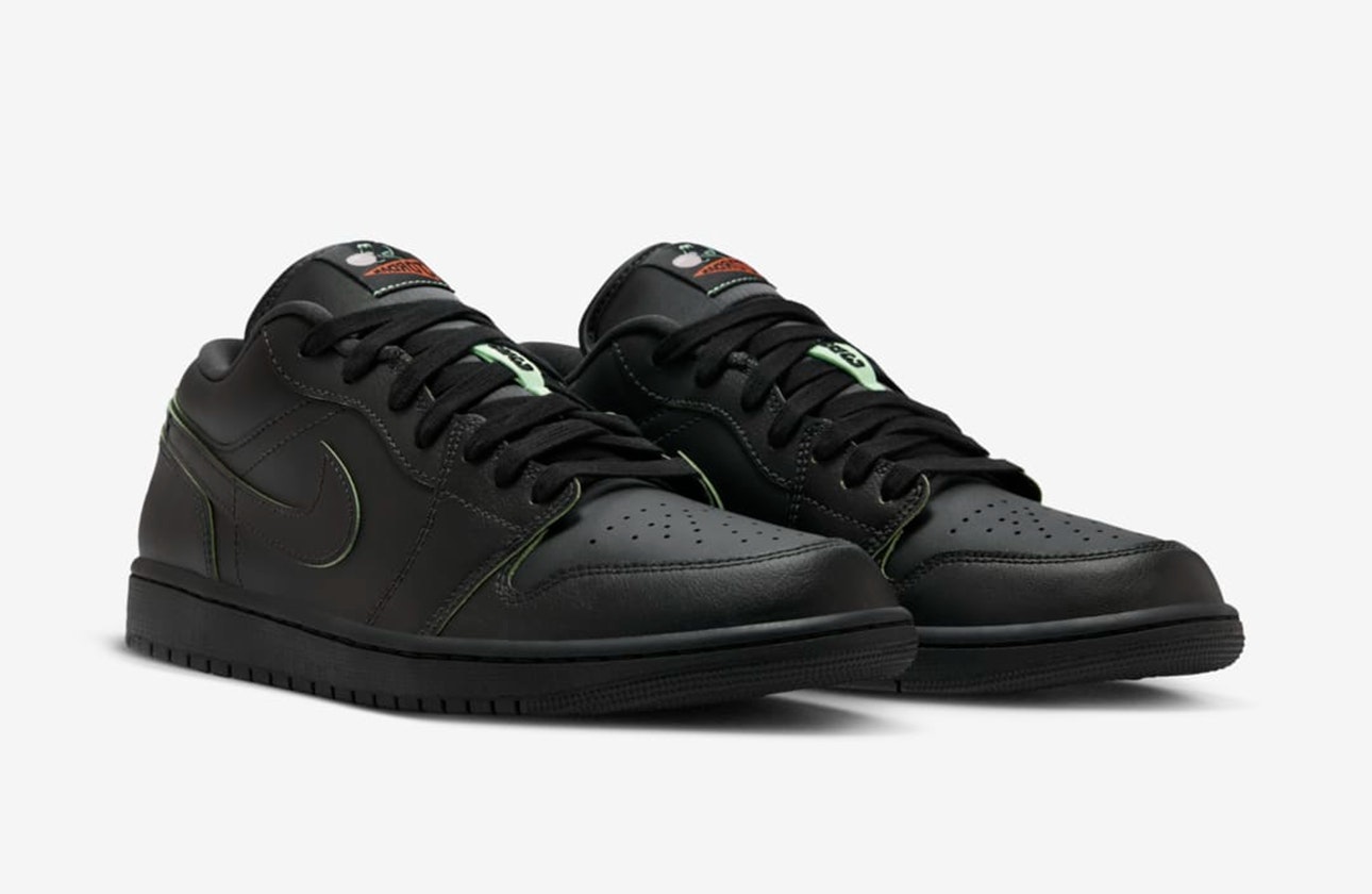 Air Jordan 1 Low "Black Cat"