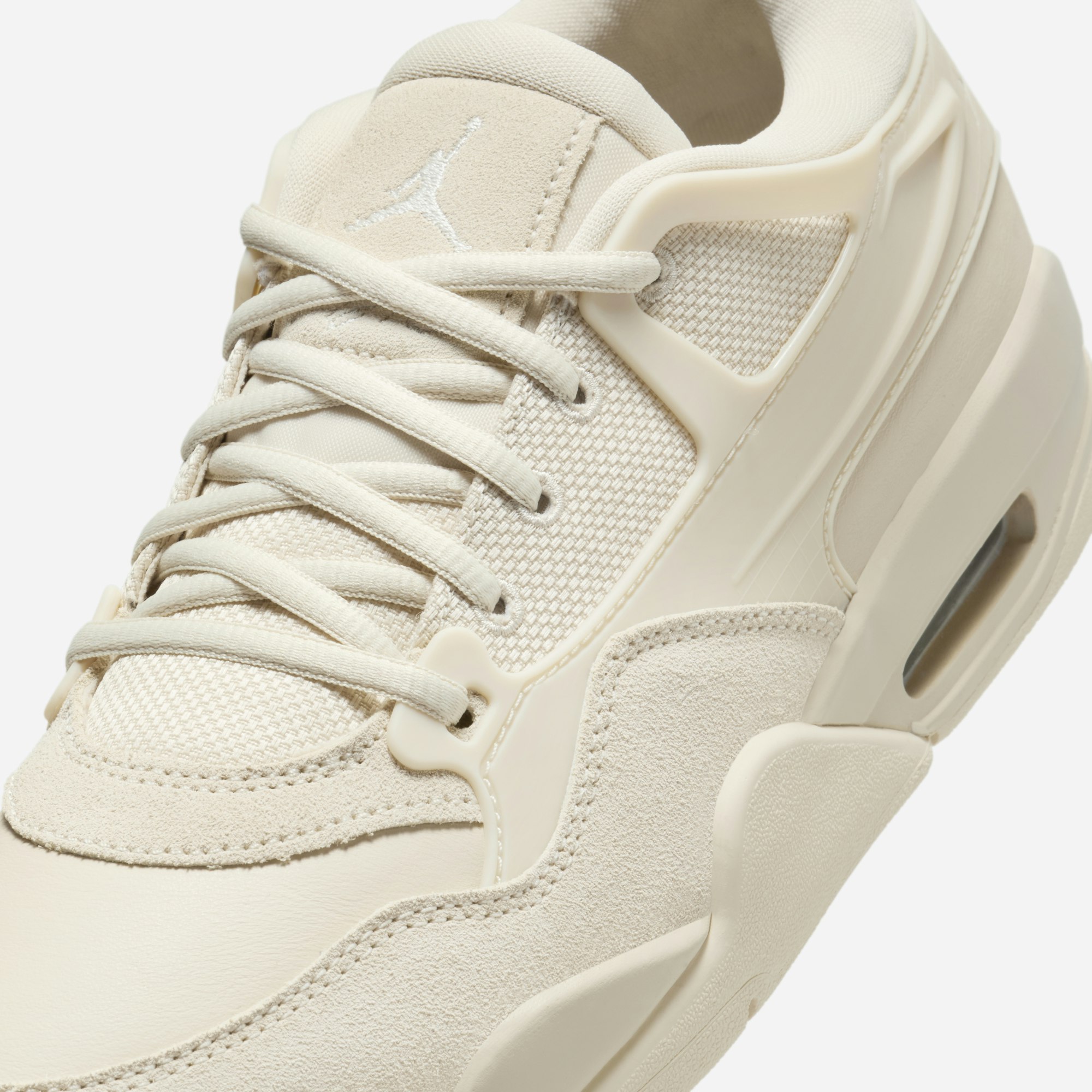 Air Jordan 4 RM "Legend Light Brown"