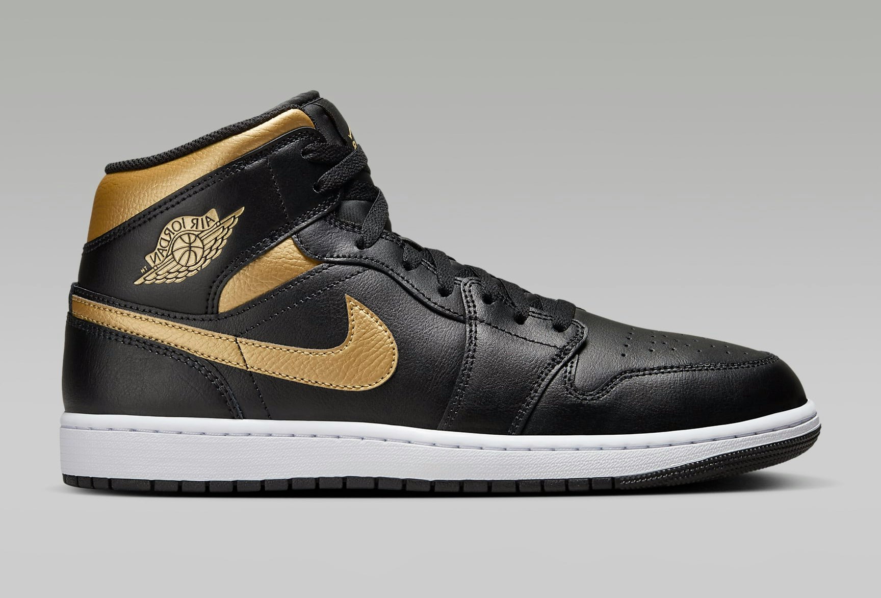 Air Jordan 1 Mid "Metallic Gold"