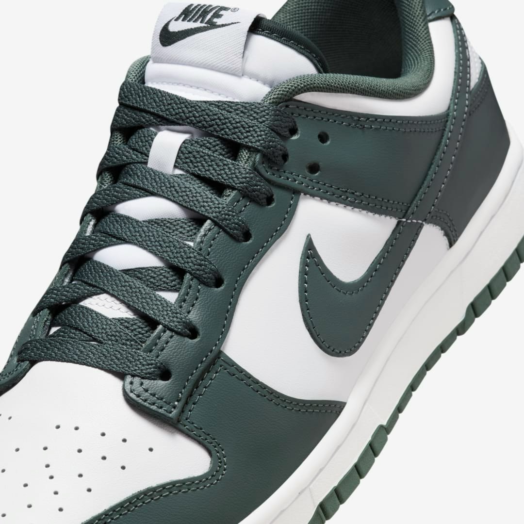 Nike Dunk Low "Vintage Green"