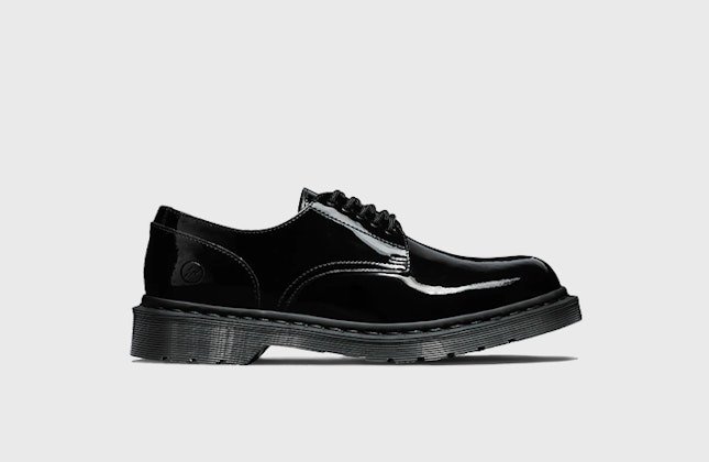 Fragment x Dover Street Market x Dr. Martens Hollingborn 1461 "Patent Black" Fragment x Dover Street Market x Dr. Martens Hollingborn 1461 "Patent Black"