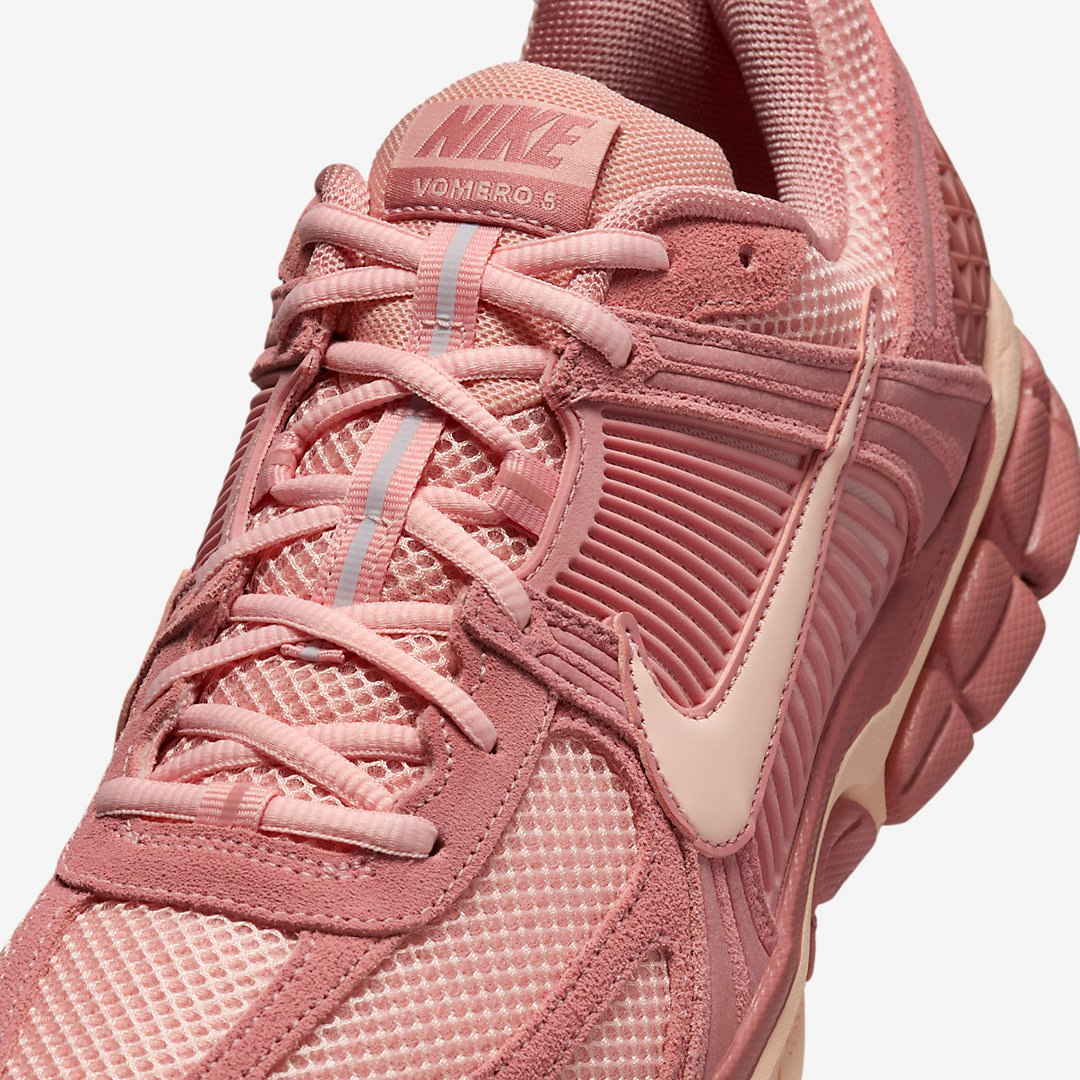Nike Zoom Vomero 5 "Red Stardust"