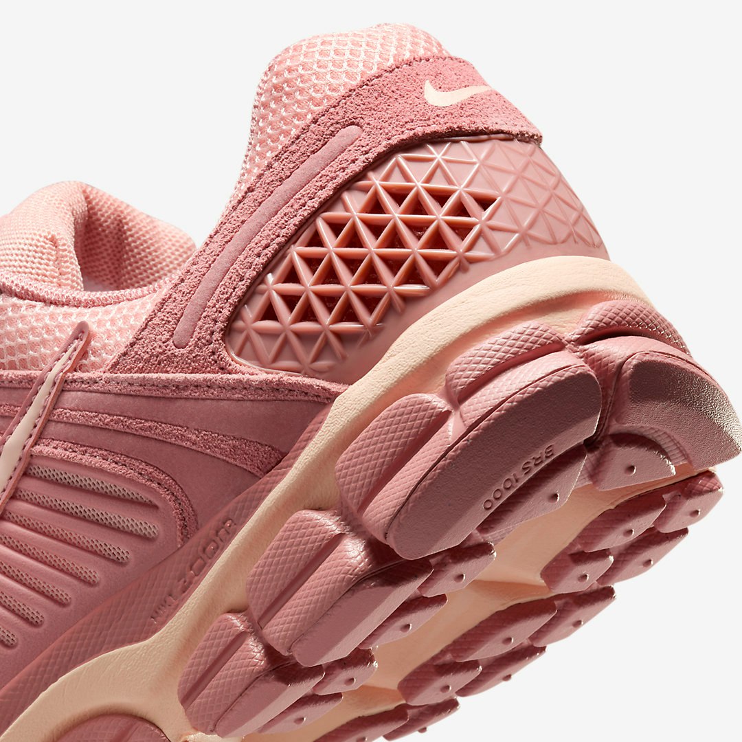 Nike Zoom Vomero 5 "Red Stardust"