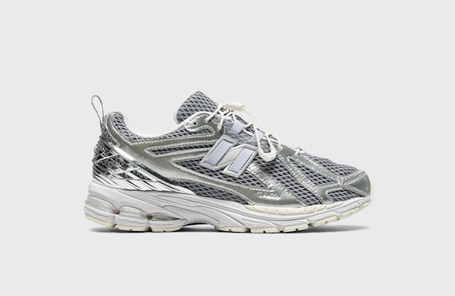 The Basement x New Balance 1906R "Metallic Silver" The Basement x New Balance 1906R "Metallic Silver"