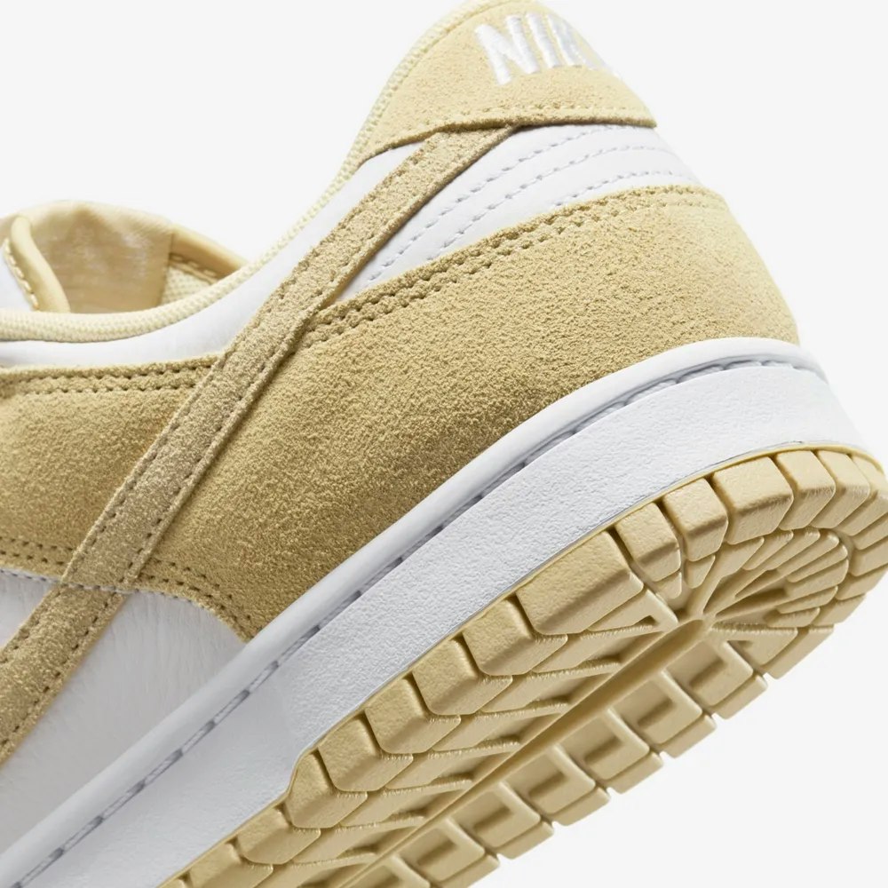 Nike Dunk Low "Team Gold"
