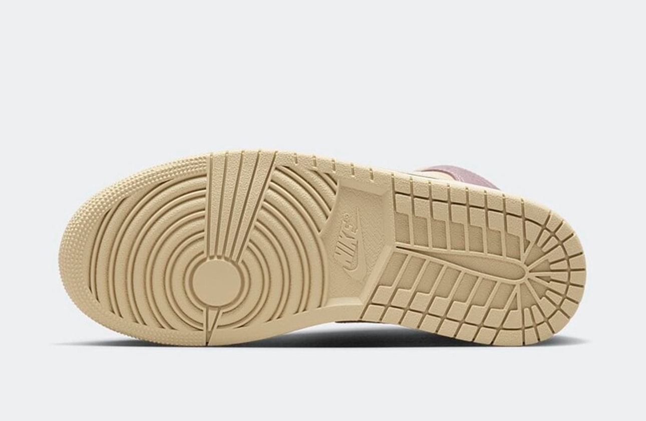 Air Jordan 1 Mid "Team Gold/Taupe"