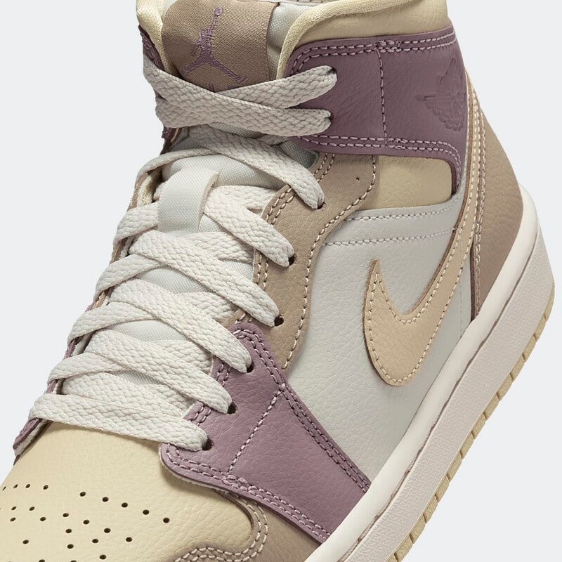 Air Jordan 1 Mid "Team Gold/Taupe"