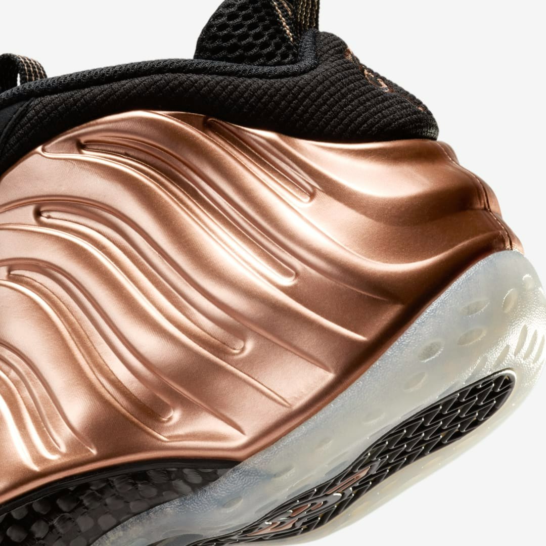 Nike foamposite bronze 2025
