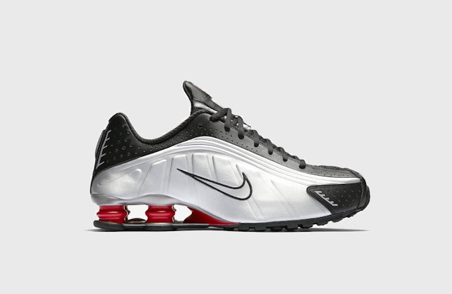 Nike Shox R4 OG "Black Metallic" Nike Shox R4 OG "Black Metallic"