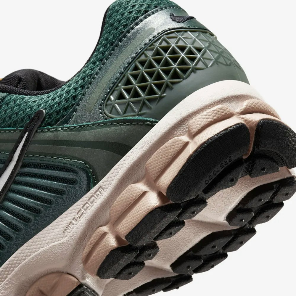 Nike Zoom Vomero 5 "Vintage Green"