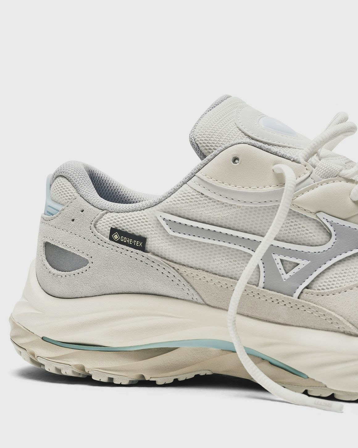BSTN x Mizuno Wave Rider GTX "Harbor Mist"