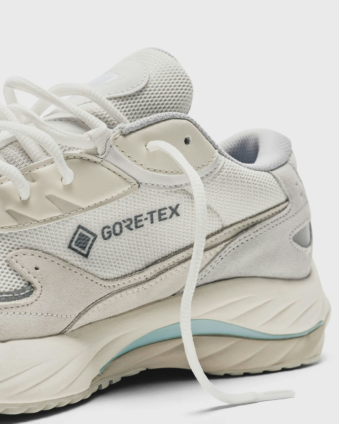 BSTN x Mizuno Wave Rider GTX "Harbor Mist"