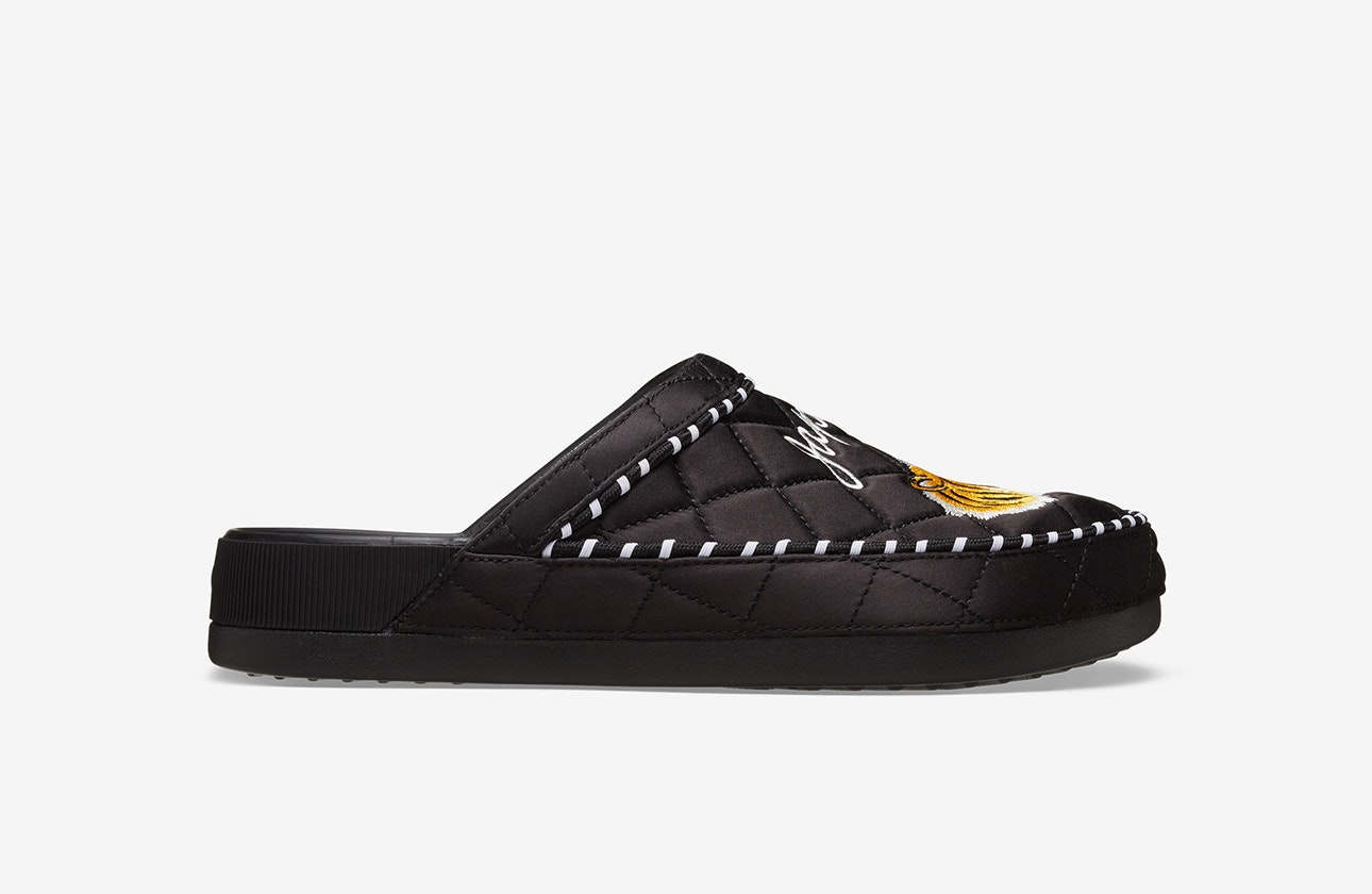 BEAMS x Crocs Dylan Clog "Black"