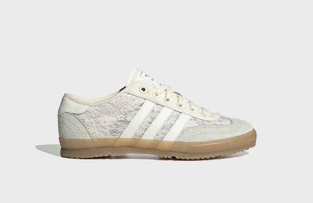 Naked x adidas Tischtennis "Crystal White" Naked x adidas Tischtennis "Crystal White"