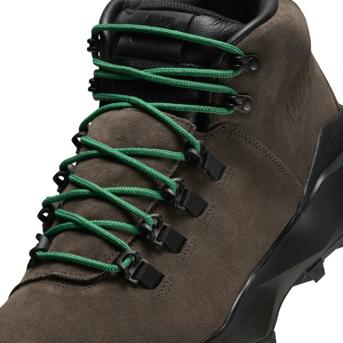 Nike Cygnal "Barowue Brown"