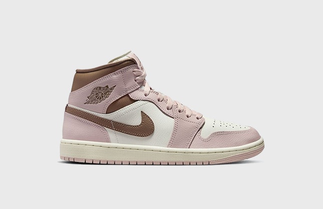 Air Jordan 1 Mid "Pink Oxford"