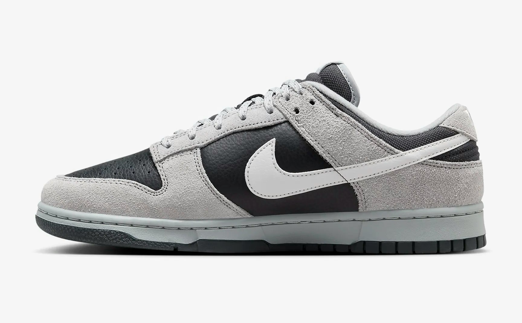 Nike Dunk Low "Smoke Grey"
