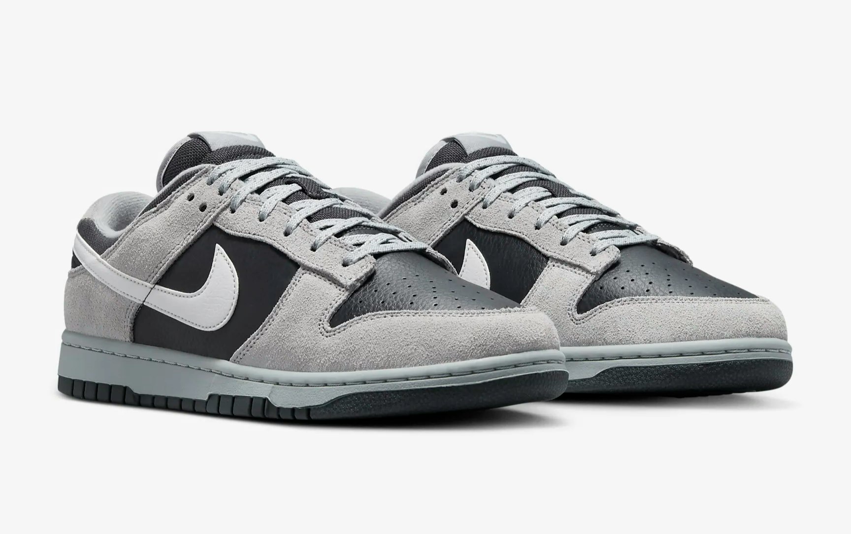 Nike Dunk Low "Smoke Grey"