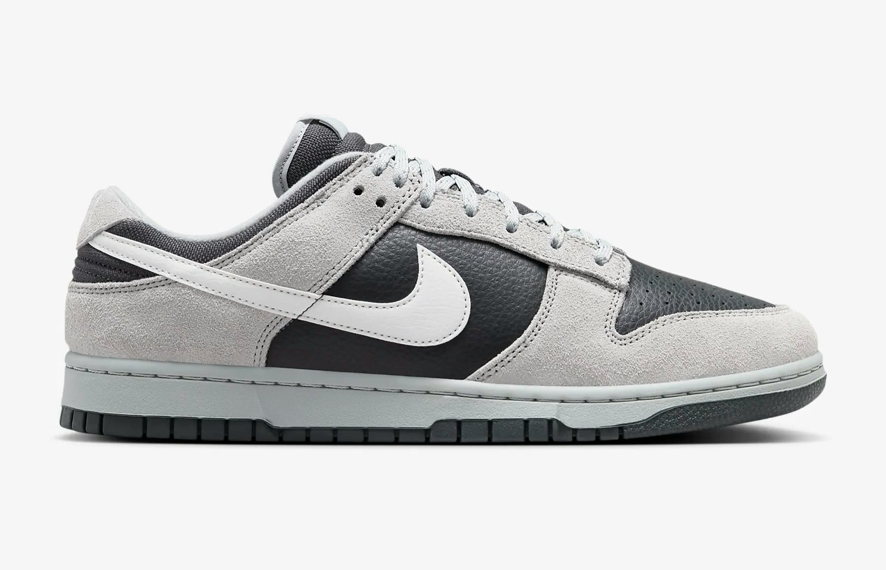 Nike Dunk Low "Smoke Grey"