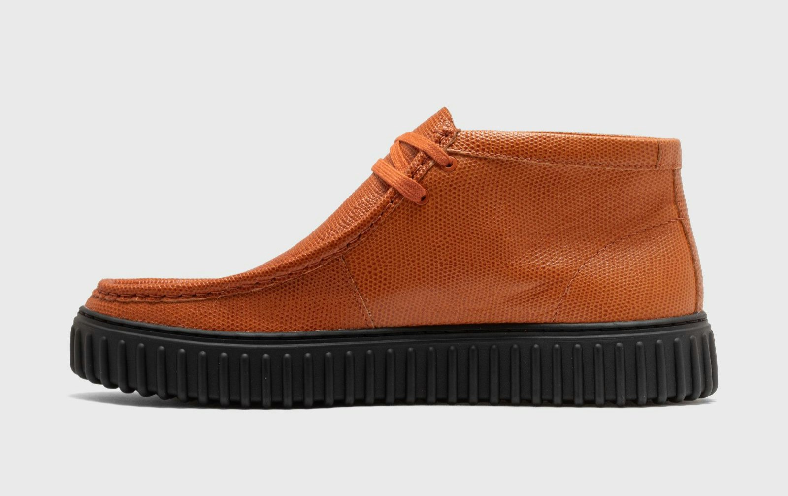 Martine Rose x Pleasures x Clarks Originals Cur Torhill Hi "Orange Int Lea"