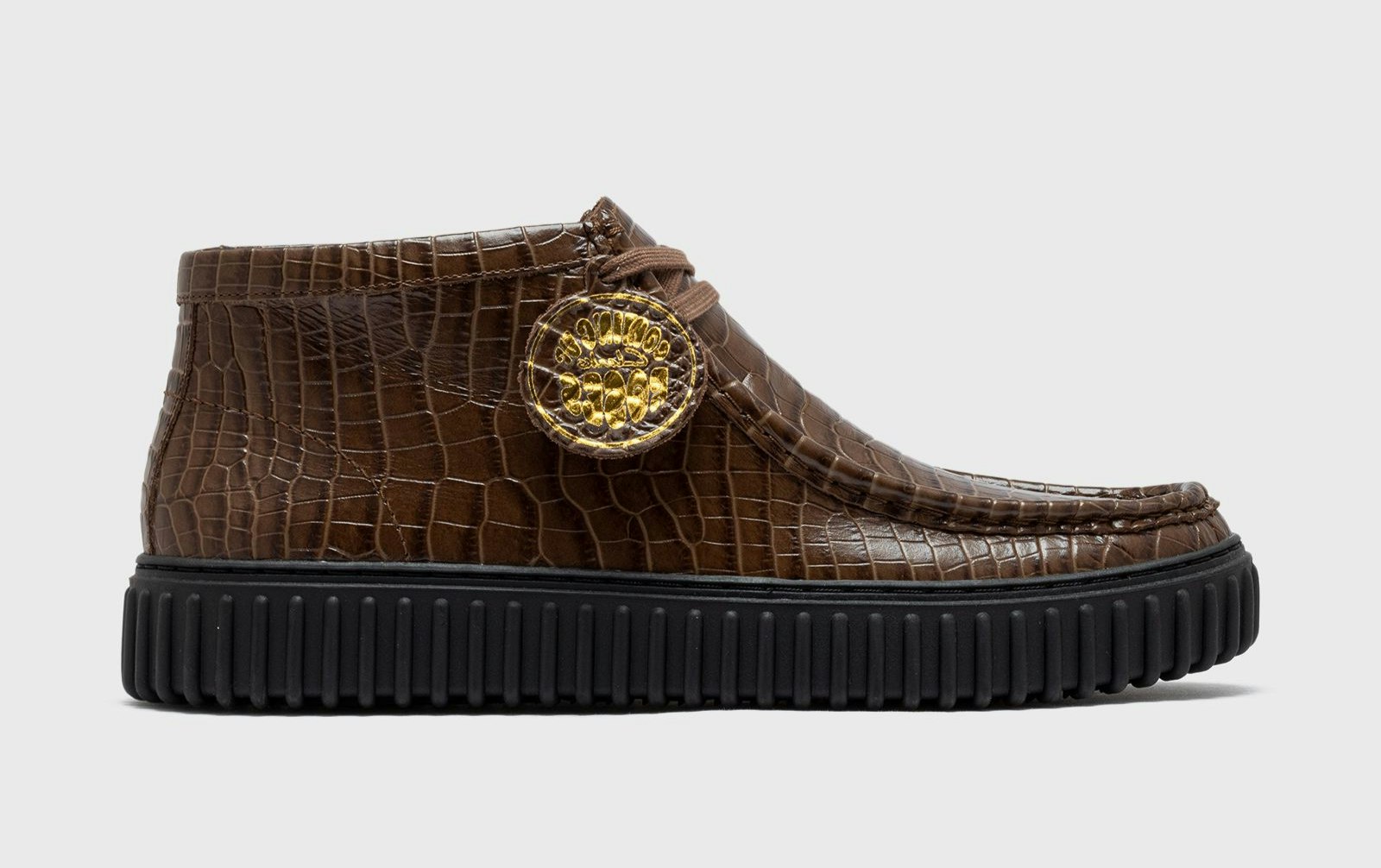 Martine Rose x Pleasures x Clarks Originals Cur Torhill Hi "Brown Croc Lea"