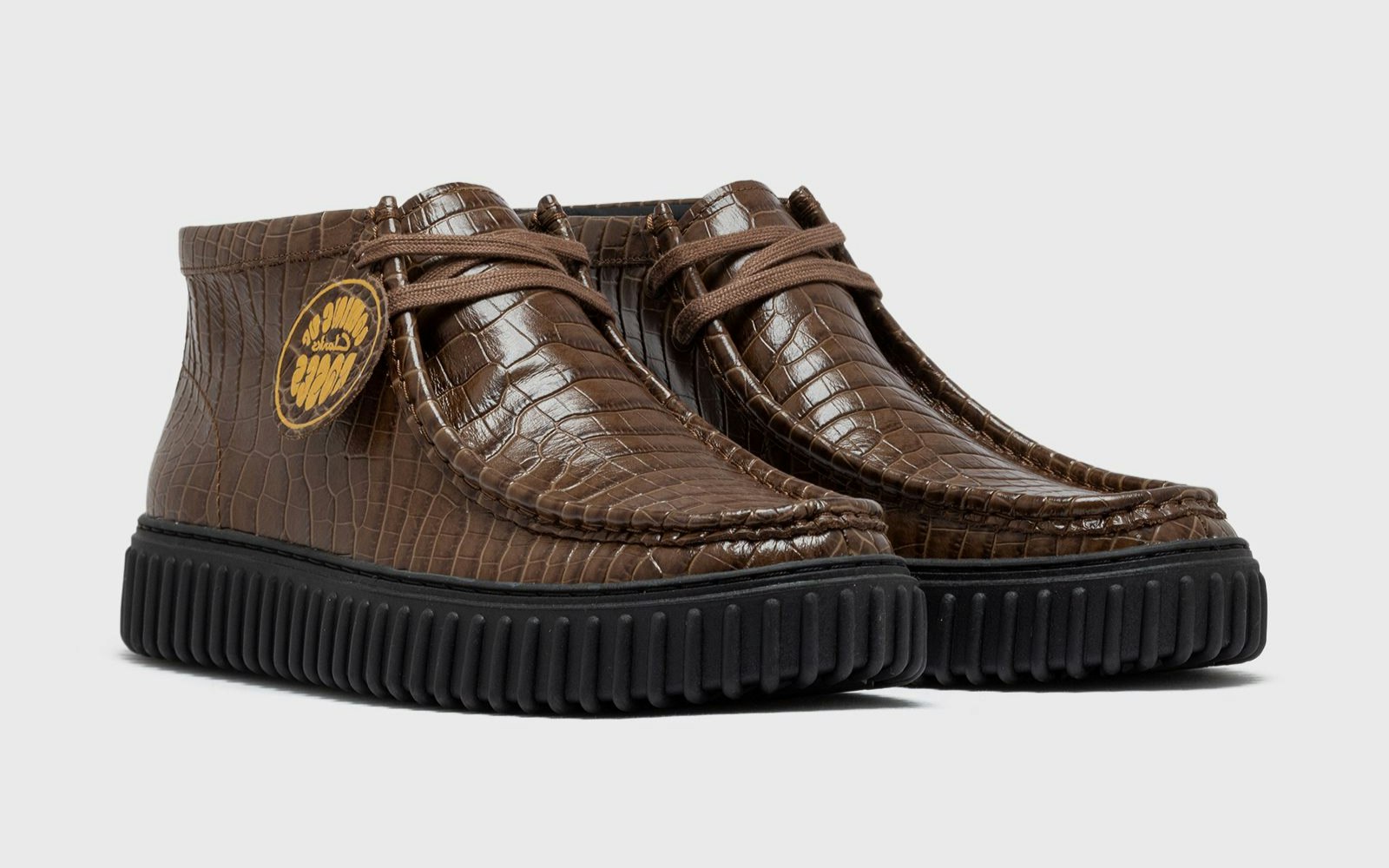 Martine Rose x Pleasures x Clarks Originals Cur Torhill Hi "Brown Croc Lea"