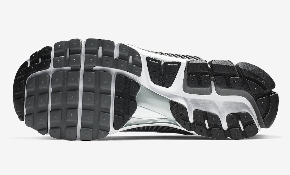Nike Zoom Vomero 5 SE SP "Dark Grey"