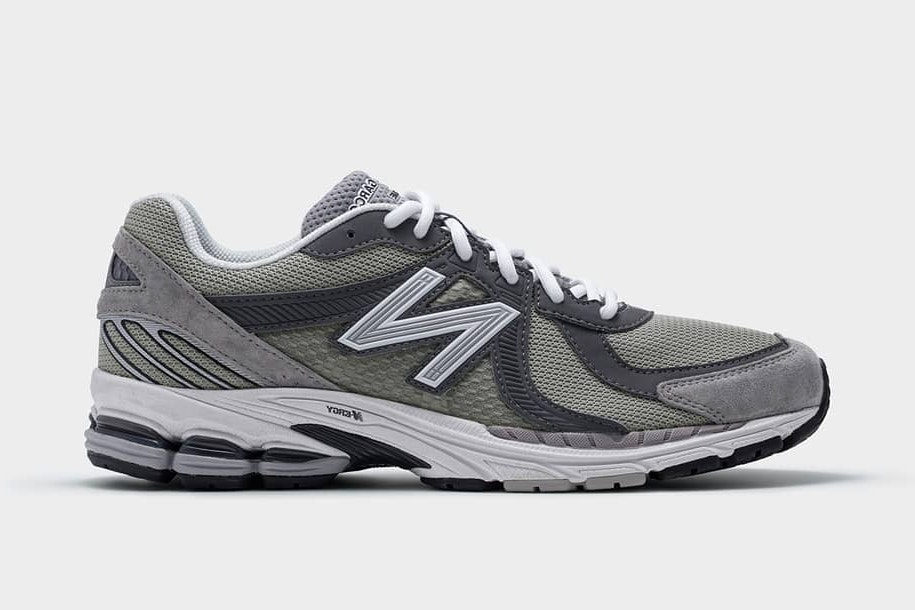 Comme des Garçons x New Balance 860v2 "Grey"