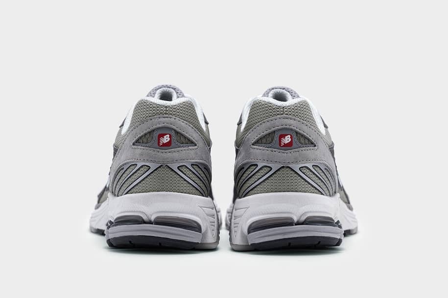 Comme des Garçons x New Balance 860v2 "Grey"