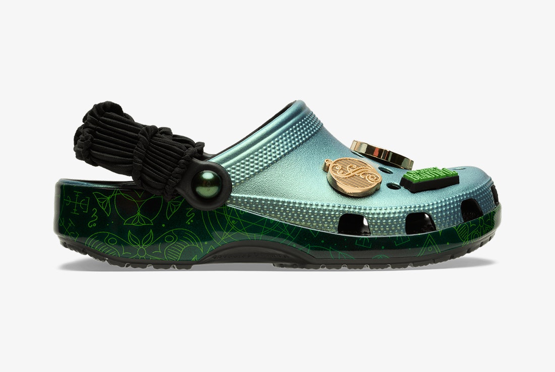 The Wizard of Oz x Crocs Classic Clog "Elphaba"