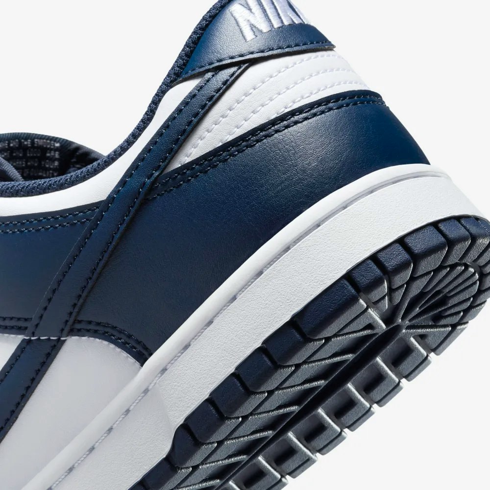 Nike Dunk Low "Midnight Navy"
