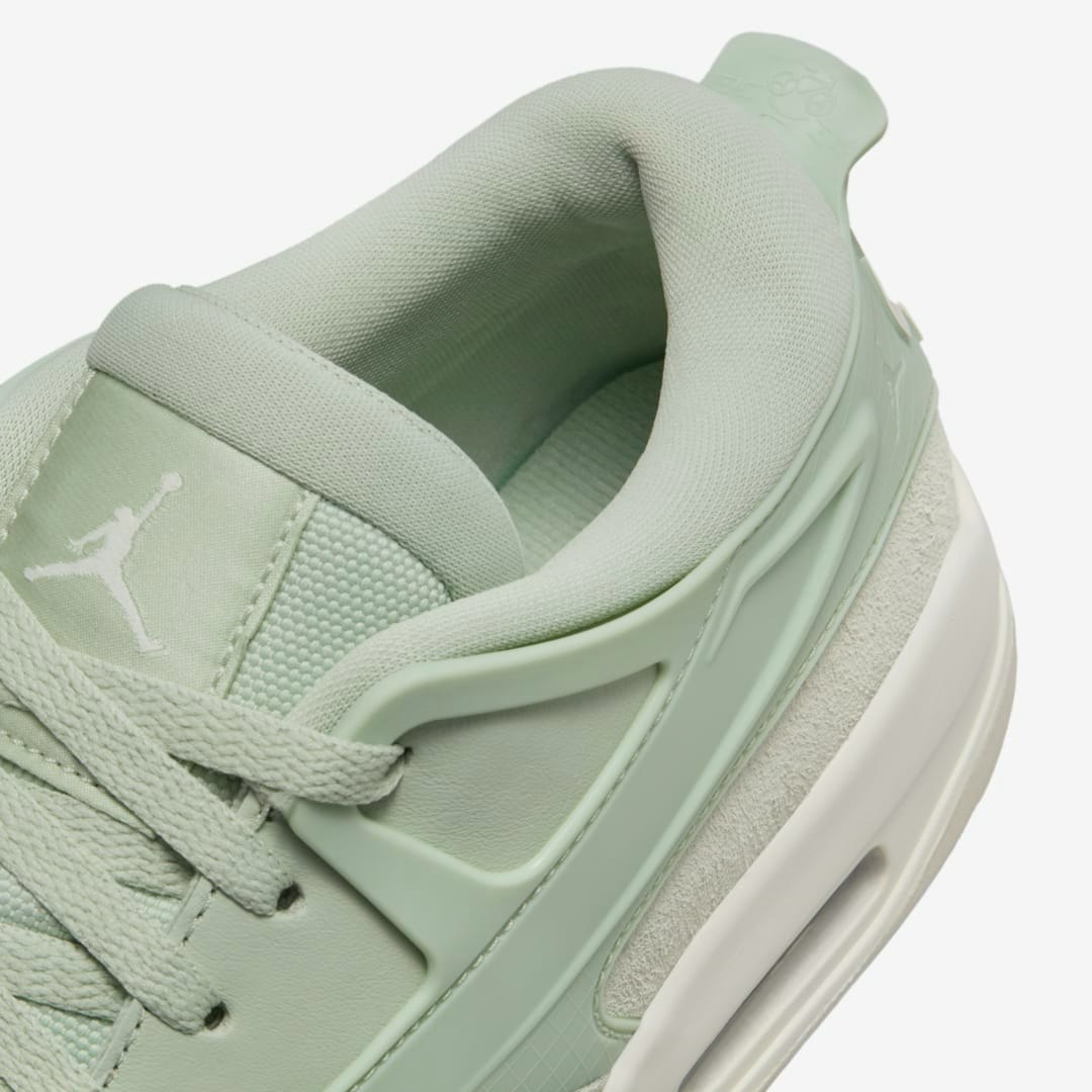 Air Jordan 4 RM "Jade Horizon"