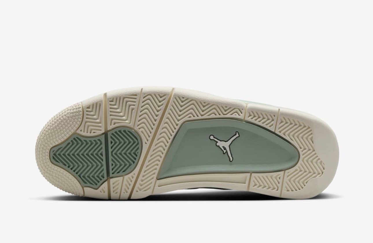 Air Jordan 4 RM "Jade Horizon"