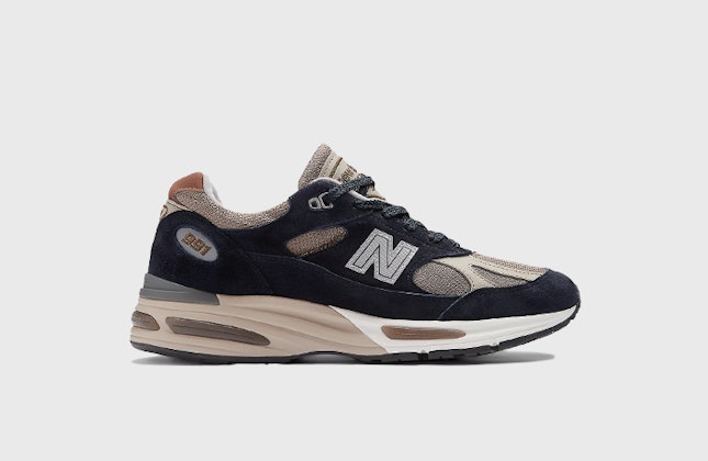 New Balance 991v2 "Made in UK" (After Midnight) New Balance 991v2 "Made in UK" (After Midnight)