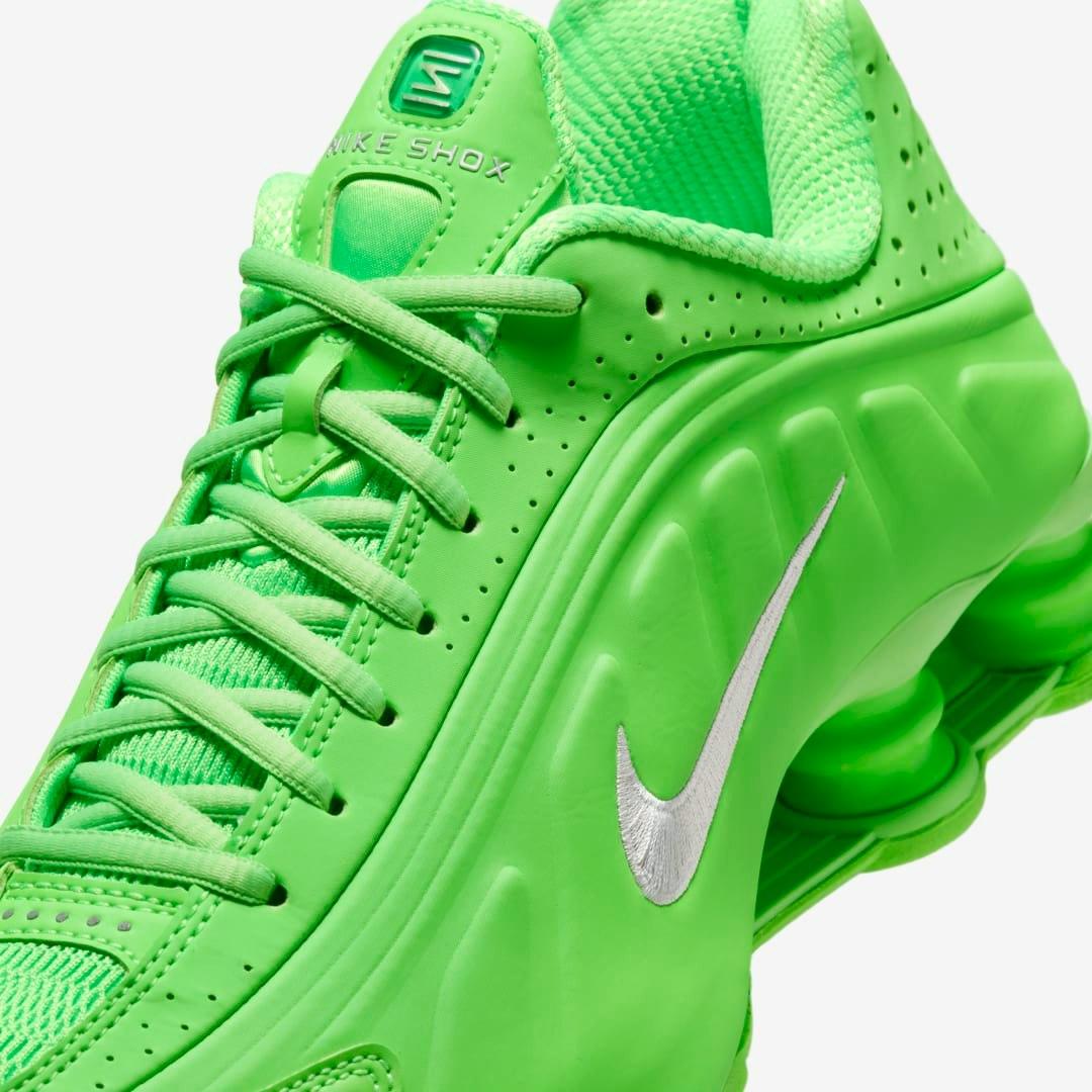 Nike Shox R4 "Green Strike"