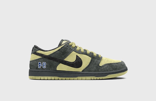 Supreme x Nike SB Dunk Low QS "Camper Green"