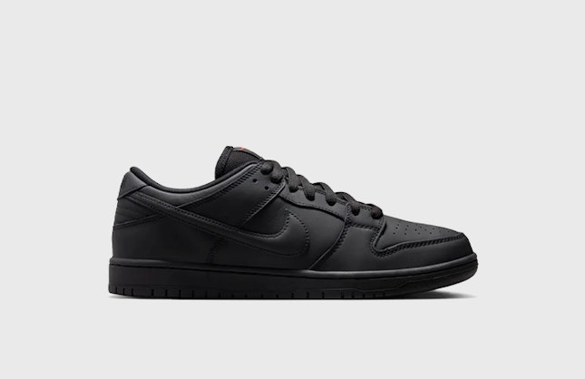 Nike SB Dunk Low ISO "Triple Black"